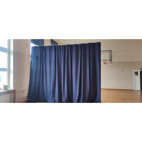 The dividing curtain construction, demountable, manual slided with steel rope 2