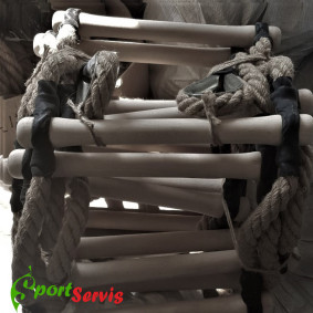 The rope ladder to climbing, height 6m