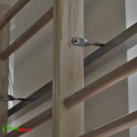 The beam bracket to wallbars installation