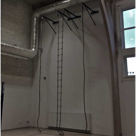 The rope ladder to climbing, height 4m